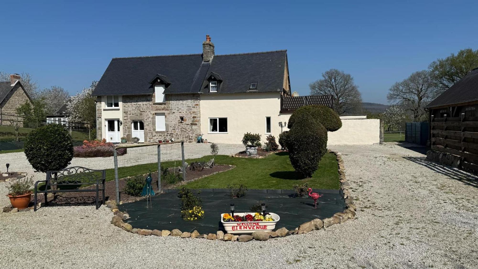Maison La Touchardiere Barenton Exterior photo